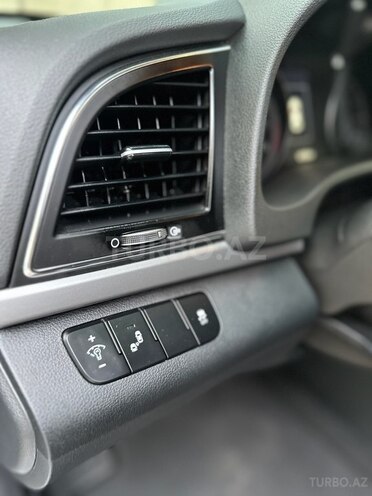 Hyundai Elantra 2018, 64,000 km - 2.0 л - Bakı