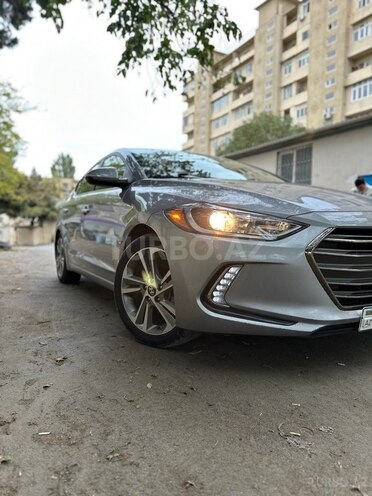 Hyundai Elantra 2018, 64,000 km - 2.0 л - Bakı