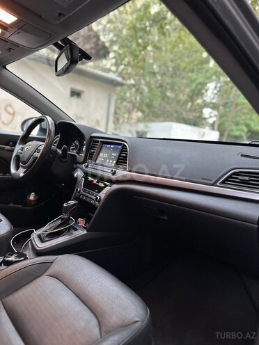 Hyundai Elantra 2018, 64,000 km - 2.0 л - Bakı