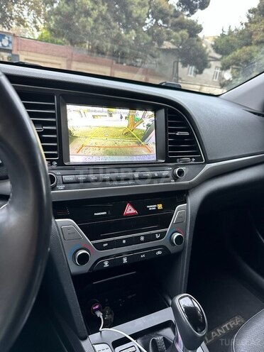 Hyundai Elantra 2018, 64,000 km - 2.0 л - Bakı