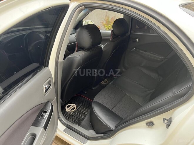 Nissan Sunny 2011, 275,000 km - 1.6 l - Tovuz