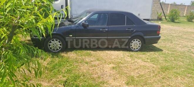 Mercedes C 180 2000, 299,000 km - 1.8 l - Ucar