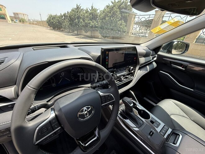 Toyota Highlander-3