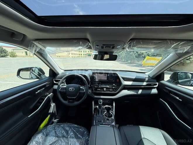 Toyota Highlander-5