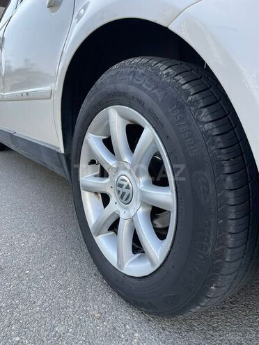 Volkswagen Passat 2003, 394,289 km - 1.8 l - Bakı