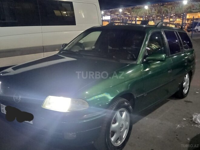 Opel Astra 1996, 209,000 km - 1.8 l - Bakı