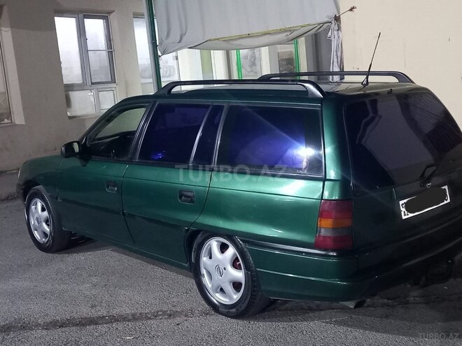 Opel Astra 1996, 209,000 km - 1.8 l - Bakı
