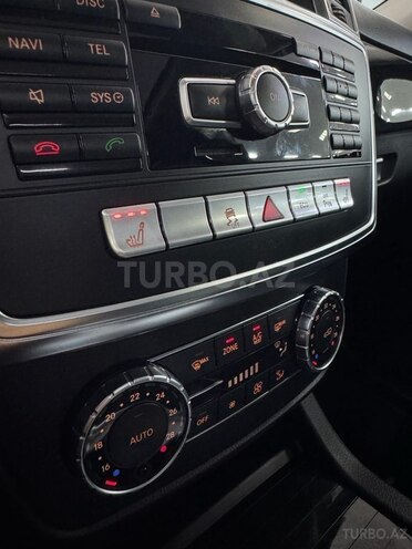 Mercedes ML 430 4MATIC-27