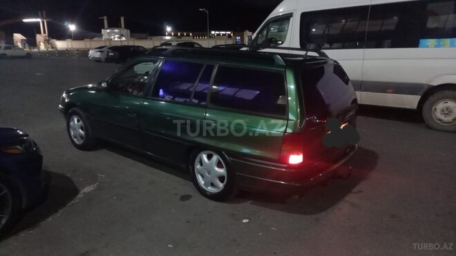 Opel Astra 1996, 209,000 km - 1.8 l - Bakı