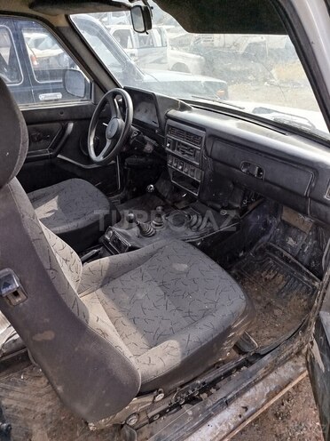 LADA (VAZ) Niva 2013, 300,000 km - 1.6 l - Şirvan