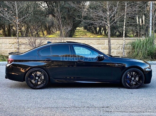 BMW M5 2014, 137,000 km - 4.4 l - Bakı
