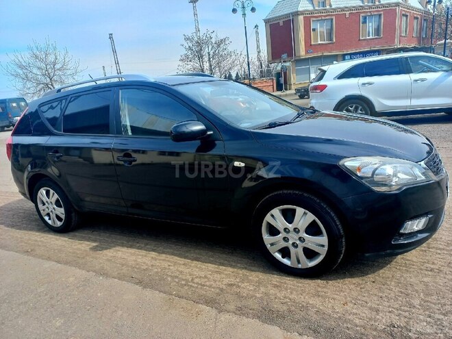Kia  2010, 184,000 km - 1.4 l - Gəncə