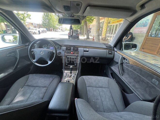 Mercedes E 220 d 2000, 36,000 km - 2.2 l - Ağcabədi