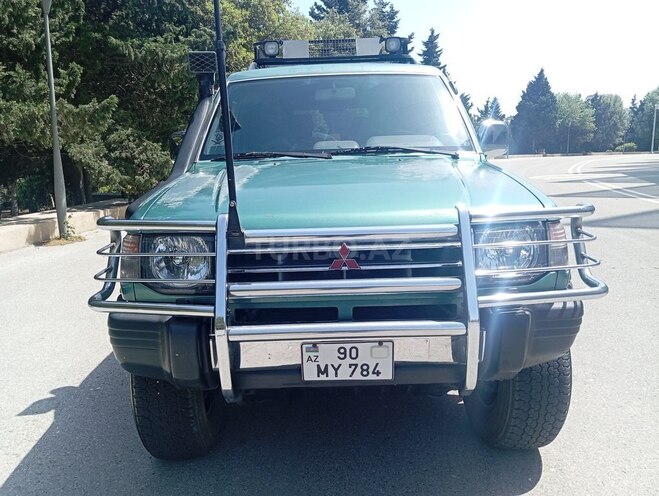 Mitsubishi Pajero 1998, 240,000 km - 2.4 l - Bakı