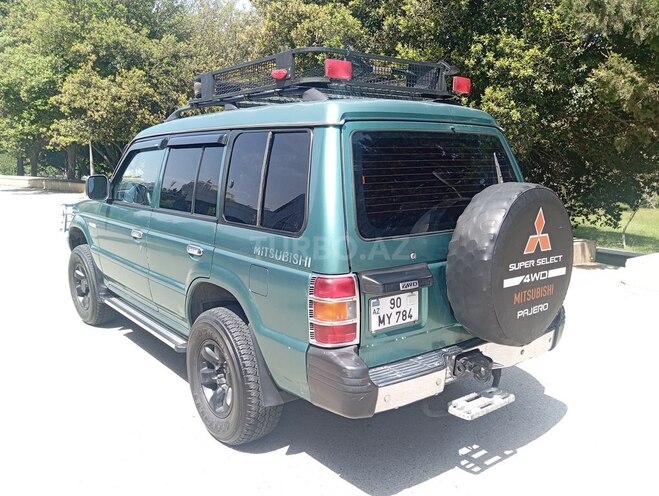 Mitsubishi Pajero 1998, 240,000 km - 2.4 l - Bakı