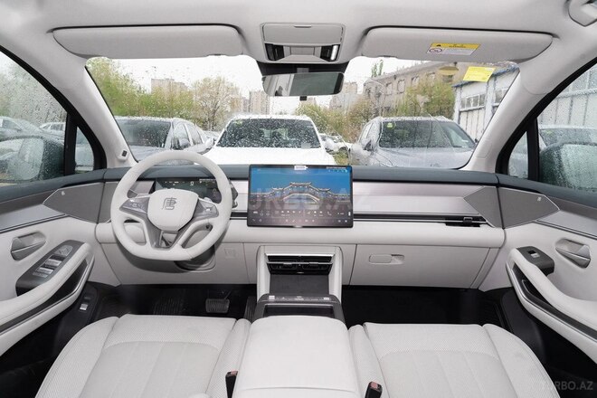 BYD Tang L-10