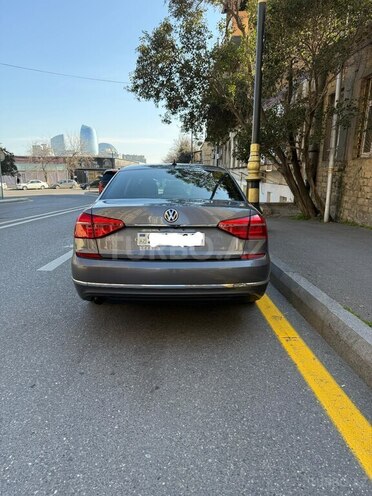Volkswagen Passat 2015, 152,000 km - 1.8 l - Bakı