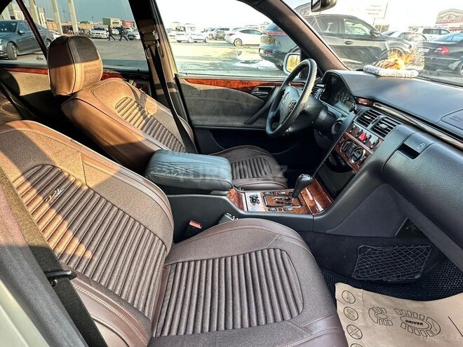 Mercedes E 200 2000, 285,666 km - 2.0 l - Bakı