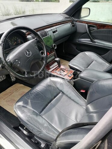 Mercedes E 280 2001, 396,200 km - 2.8 l - Bərdə