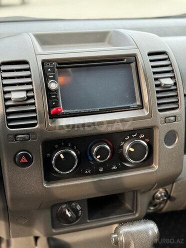Nissan Navara 2013, 295,000 km - 2.5 l - Bakı