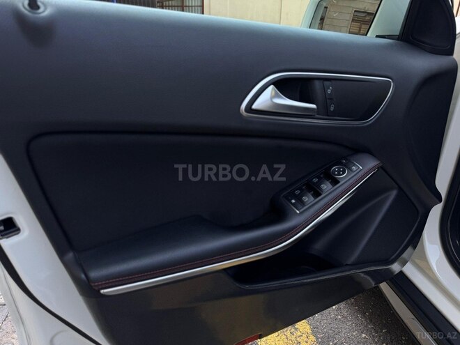 Mercedes GLA 200 2015, 94,000 km - 1.6 l - Bakı