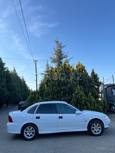 Opel Vectra 2000, 310,000 km - 1.8 l - Qazax