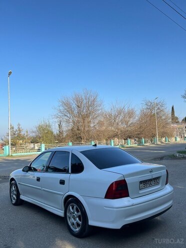 Opel Vectra 2000, 310,000 km - 1.8 l - Qazax