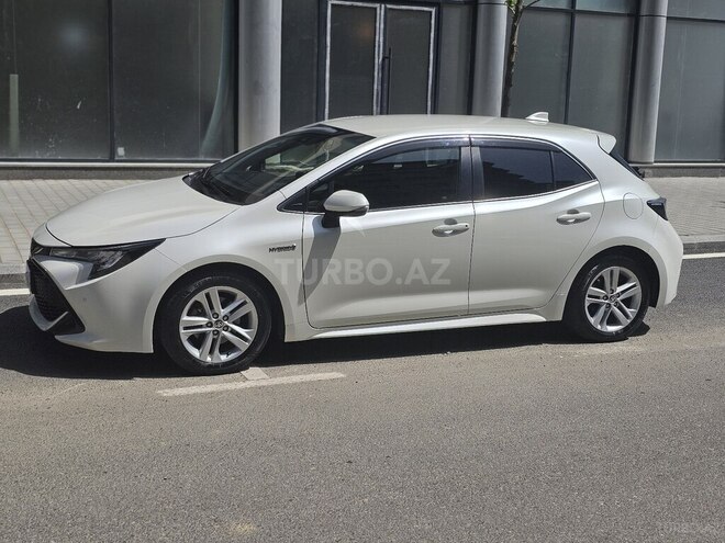 Toyota Corolla 2018, 90,000 km - 1.8 l - Bakı
