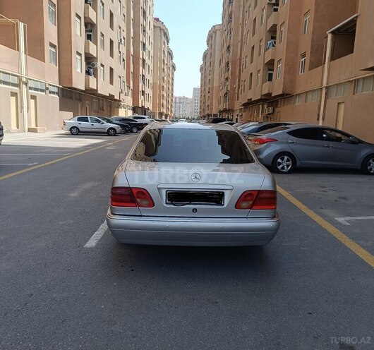 Mercedes E 240 1998, 485,000 km - 2.4 l - Bakı