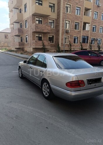 Mercedes E 240 1998, 485,000 km - 2.4 l - Bakı