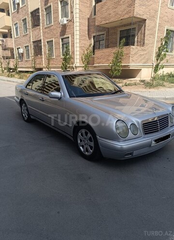 Mercedes E 240 1998, 485,000 km - 2.4 l - Bakı