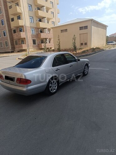 Mercedes E 240 1998, 485,000 km - 2.4 l - Bakı