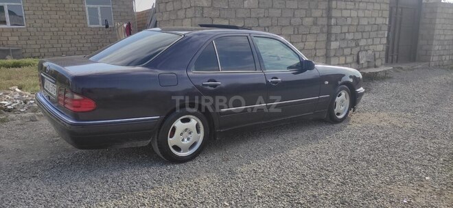 Mercedes E 230 1995, 200,000 km - 2.3 l - Masallı
