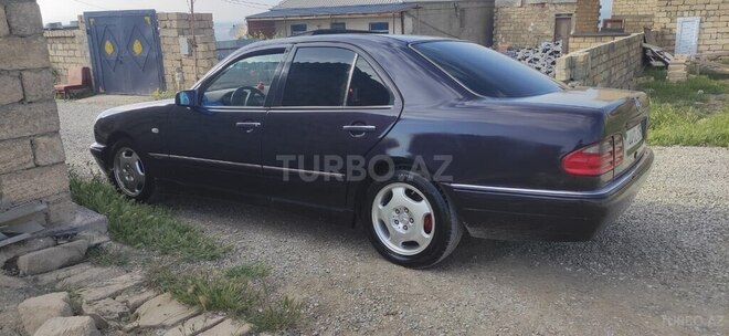 Mercedes E 230 1995, 200,000 km - 2.3 l - Masallı