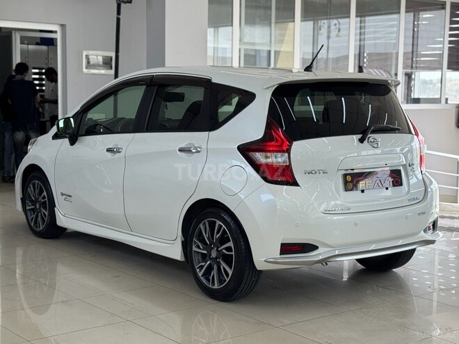 Nissan Note-6