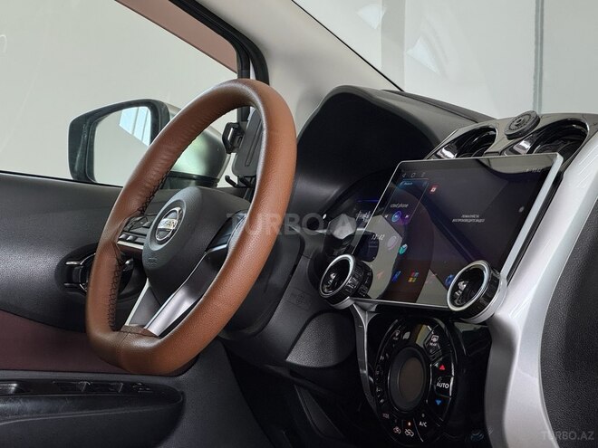 Nissan Note-5