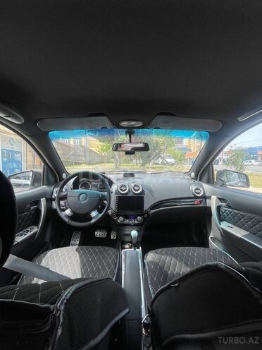 Chevrolet Aveo-5