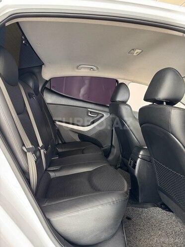 Hyundai Elantra 2015, 132,000 km - 1.6 l - Bakı