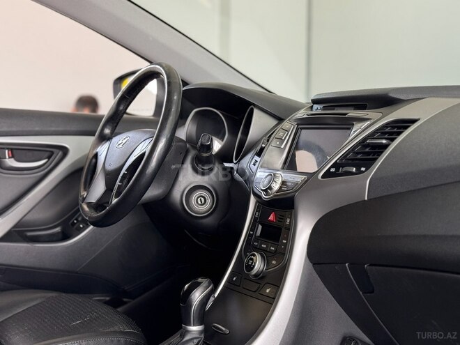 Hyundai Elantra 2015, 132,000 km - 1.6 l - Bakı
