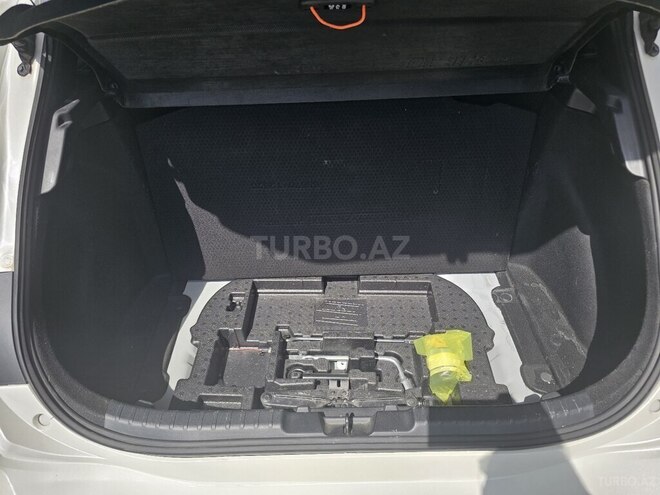Toyota Corolla 2018, 90,000 km - 1.8 l - Bakı