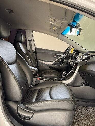 Hyundai Elantra 2015, 132,000 km - 1.6 l - Bakı