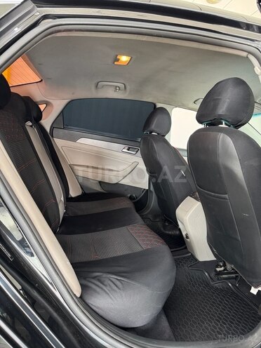 Hyundai Sonata-6