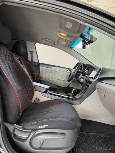 Hyundai Sonata-4