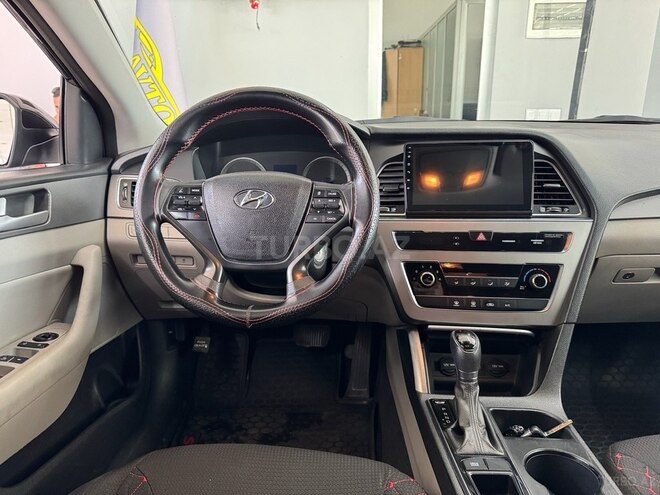 Hyundai Sonata-9