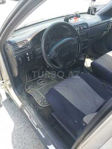 Opel Vectra 1993, 468,231 km - 2.0 l - Bakı