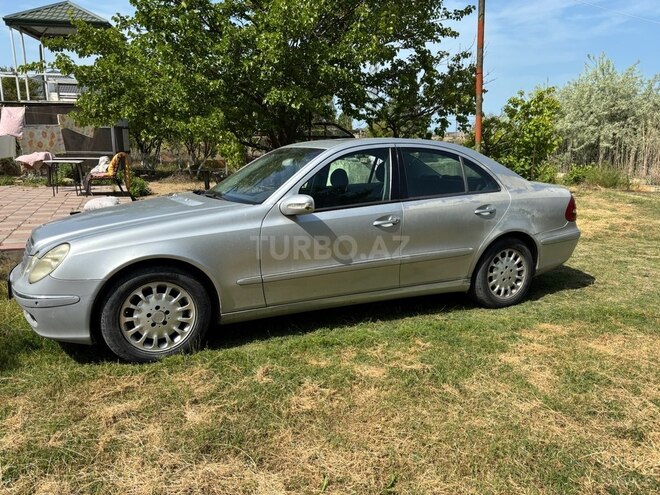 Mercedes E 270 2002, 328,000 km - 2.7 л - Sumqayıt