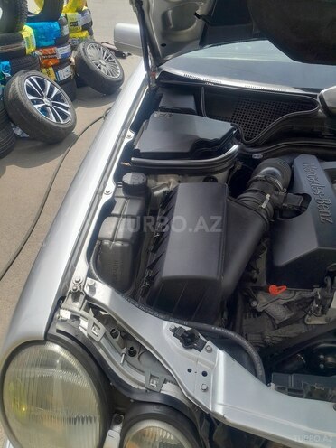 Mercedes E 240 1999, 388,000 km - 2.4 l - Bakı