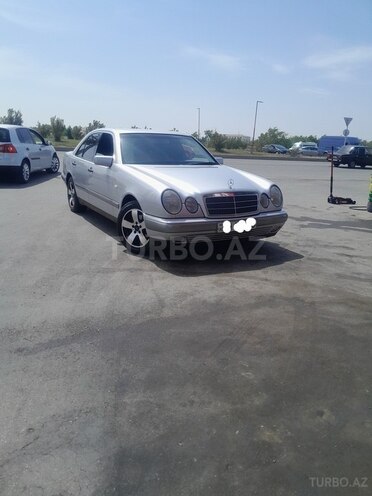 Mercedes E 240 1999, 388,000 km - 2.4 l - Bakı