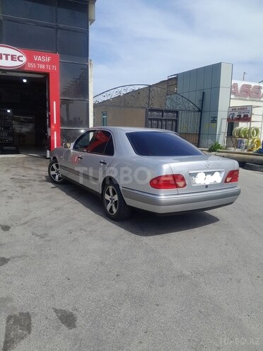 Mercedes E 240 1999, 388,000 km - 2.4 l - Bakı