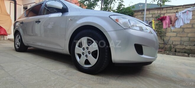 Kia Ceed 2008, 275,000 km - 1.6 л - Bakı